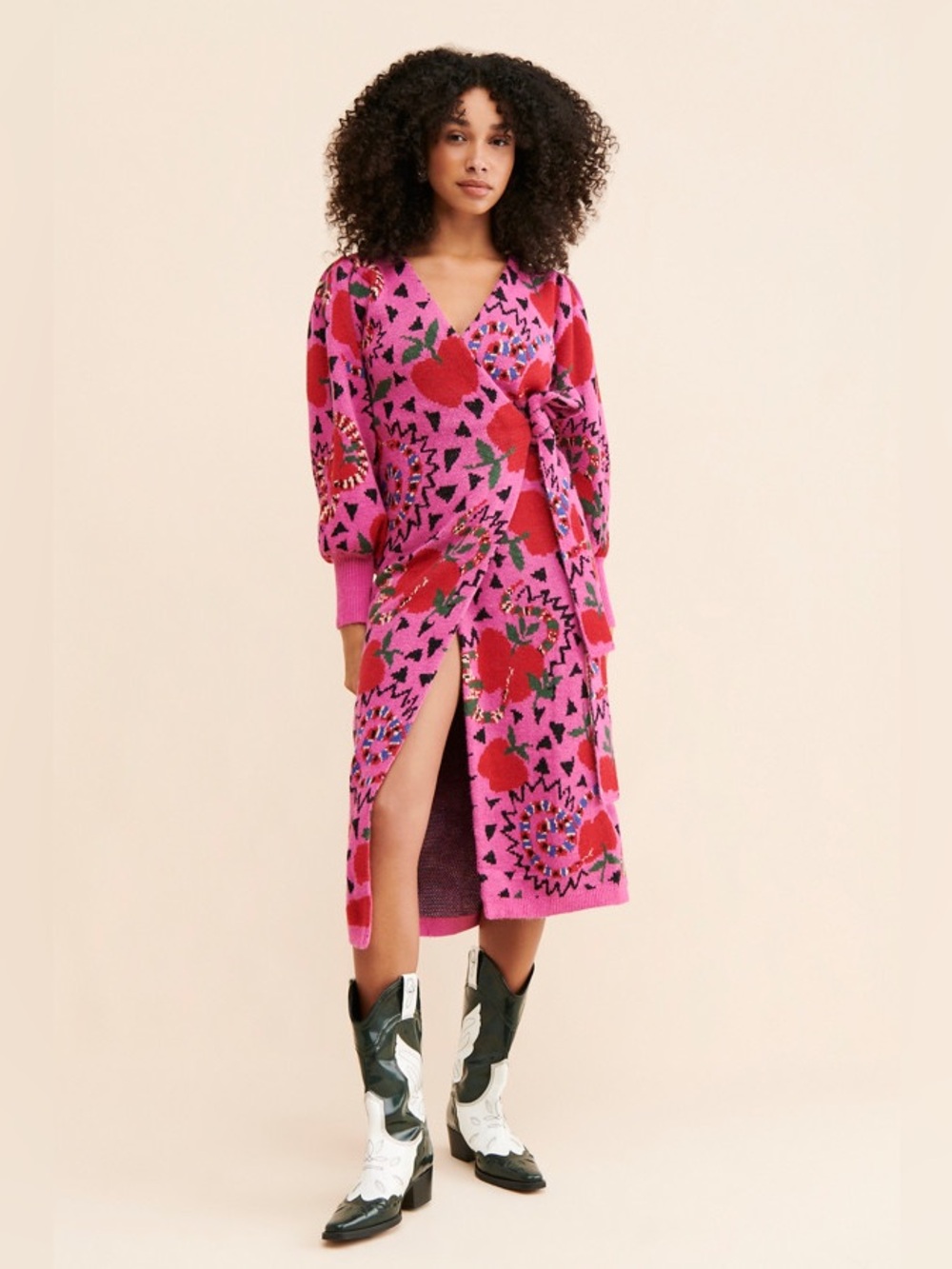 FARM RIO Snake Fruit Sweater Dress in Pink Size Medium